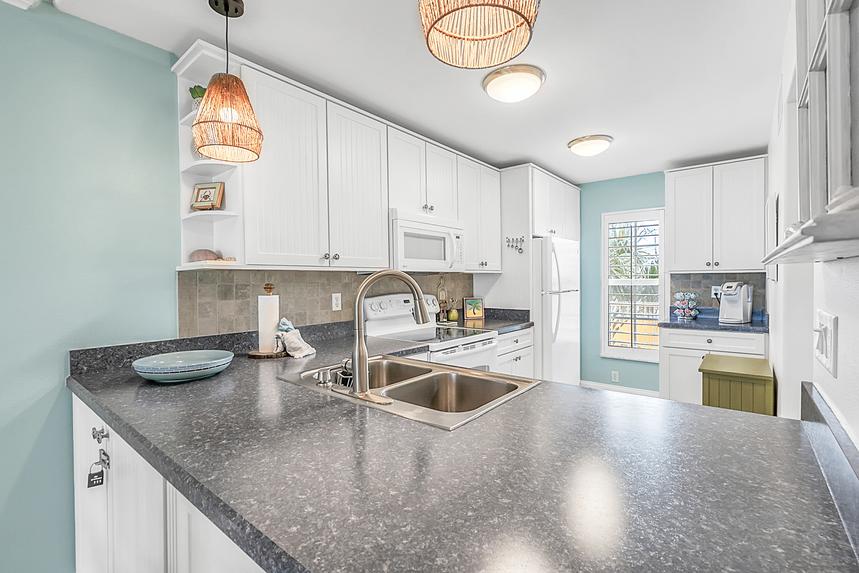 212 Point East Condominium