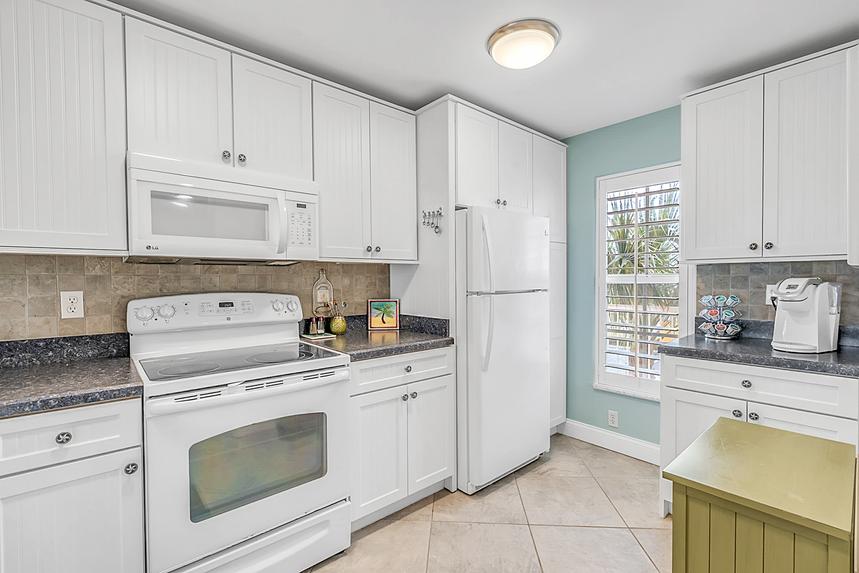 212 Point East Condominium