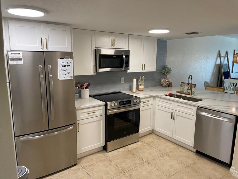 305 Point East Condominium
