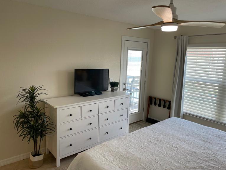 305 Point East Condominium
