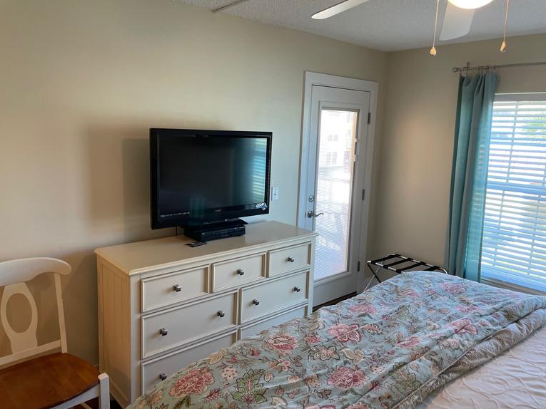 221 Point East Condominium