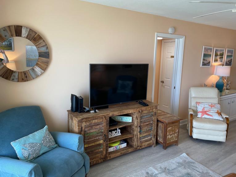 127 Point East Condominium