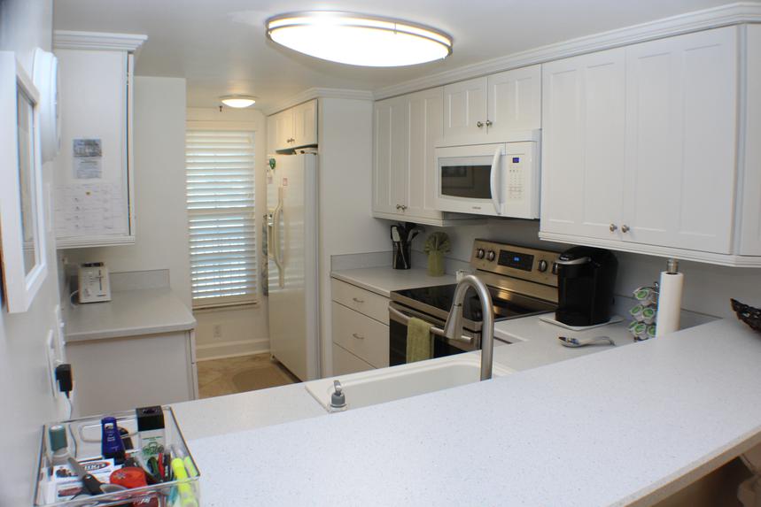 211 Point East Condominium