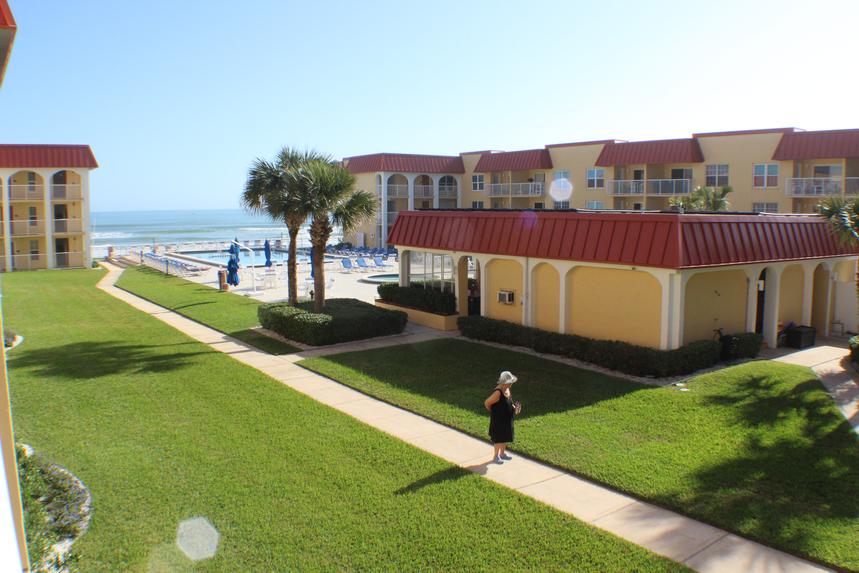 211 Point East Condominium