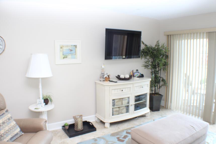 211 Point East Condominium