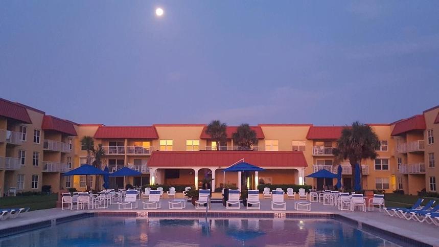 211 Point East Condominium