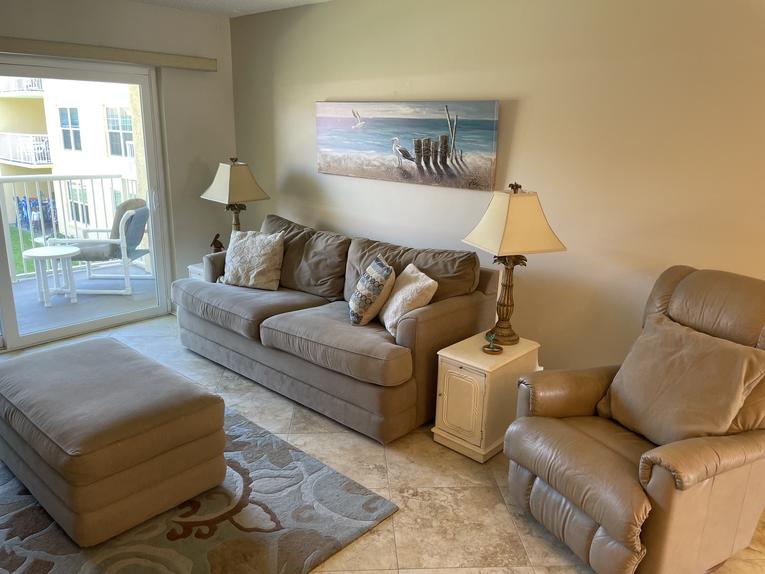 211 Point East Condominium