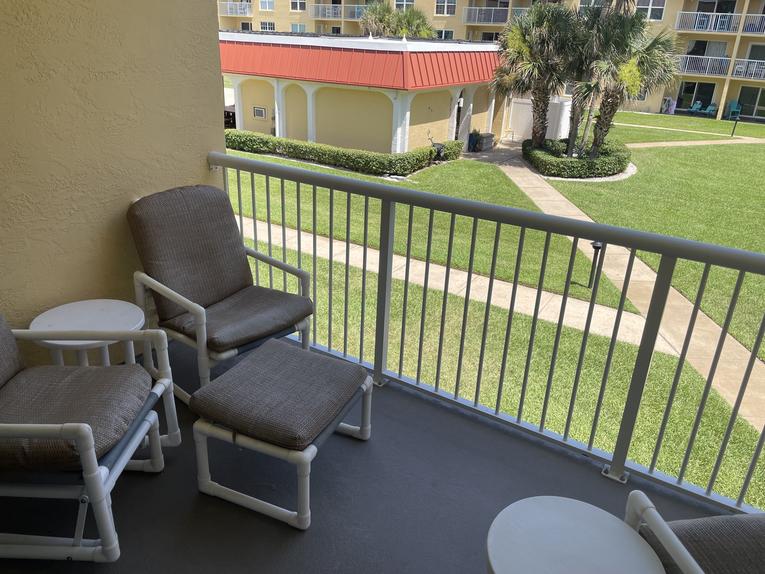 211 Point East Condominium