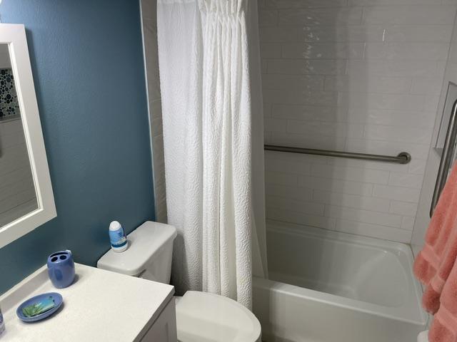 215 Point East Condominium