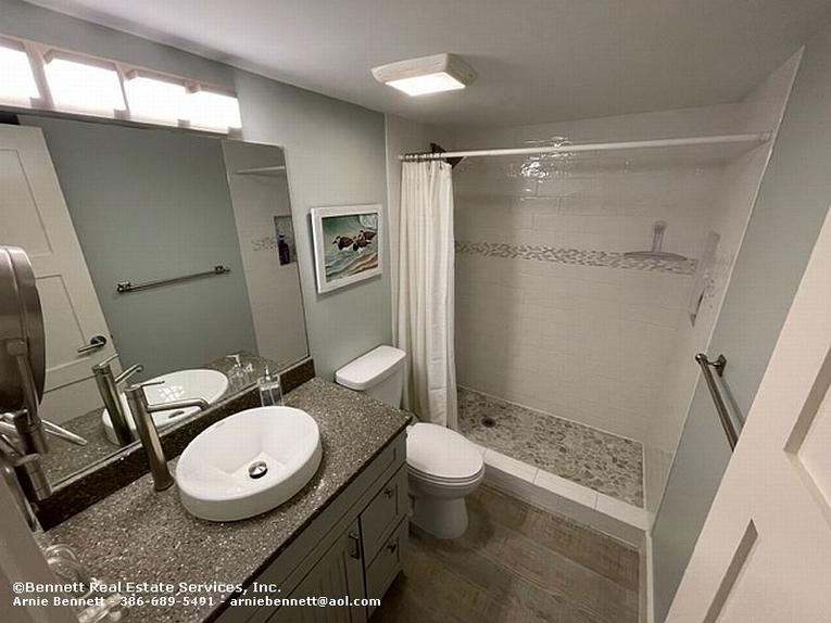 114 Point East Condominiium