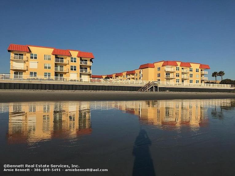 211 Point East Condominium