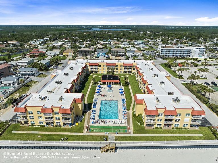 212 Point East Condominium