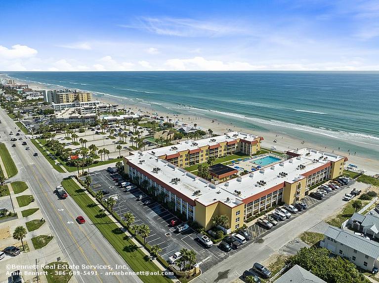 212 Point East Condominium