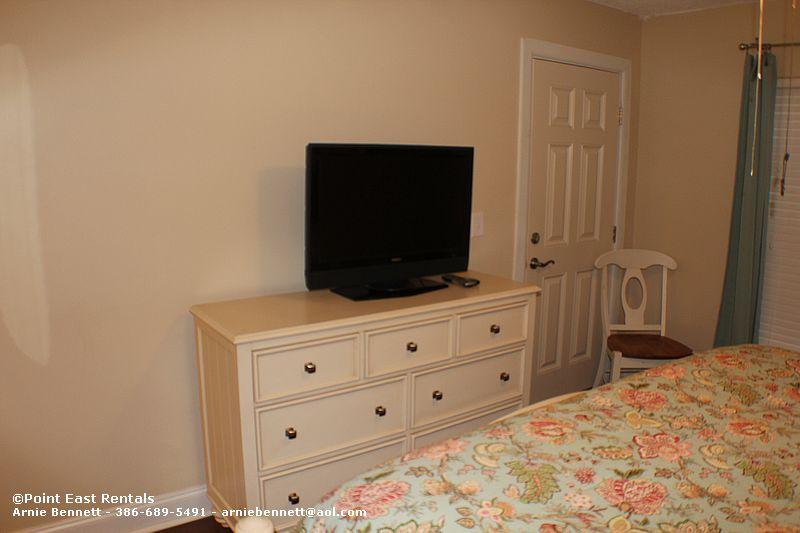 221 Point East Condominium