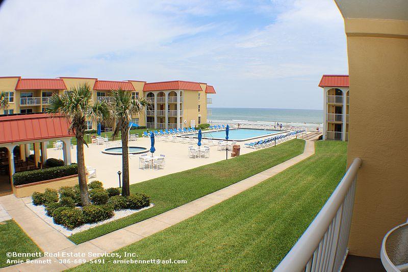 220 Point East Condominium