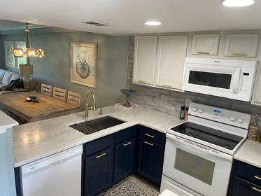 120 Point East Condominium