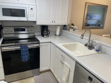 211 Point East Condominium