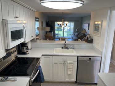 211 Point East Condominium