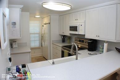 211 Point East Condominium