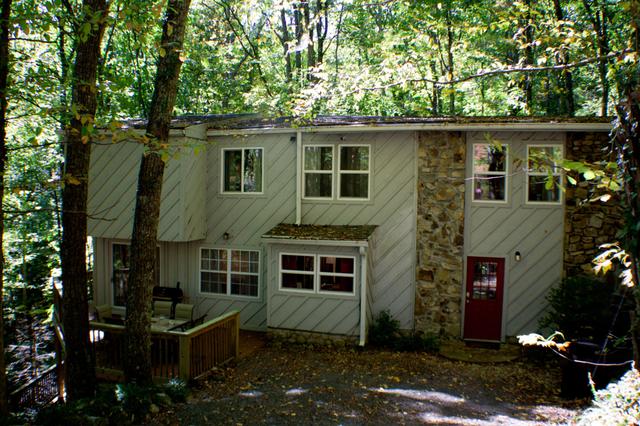 Taken at Scenic Solitude in Cobbly Nob area of Gatlinburg TN