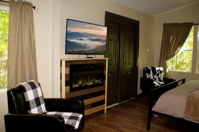 Taken at Scenic Solitude in Cobbly Nob area of Gatlinburg TN