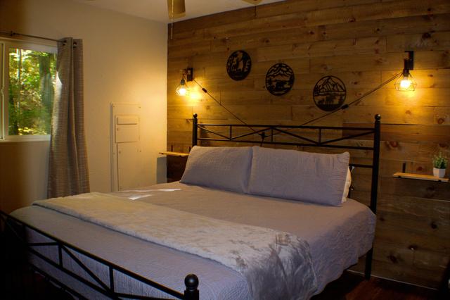 Taken at Scenic Solitude in Cobbly Nob area of Gatlinburg TN