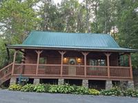 Black Bear Retreat 2 Beds! | Smoky Mountain Cabin Rentals