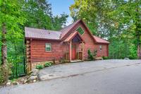 Cubs In The Treetops | Smoky Mountain Cabin Rentals