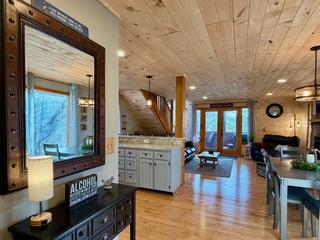 Wine Down 2 Bedroom Cabin Rental
