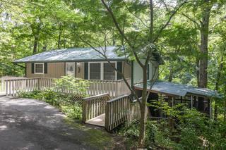 Lake Time Lodge exterior view.  Cabin is close to Gatlinburg and Pigeon Forge Tennessee