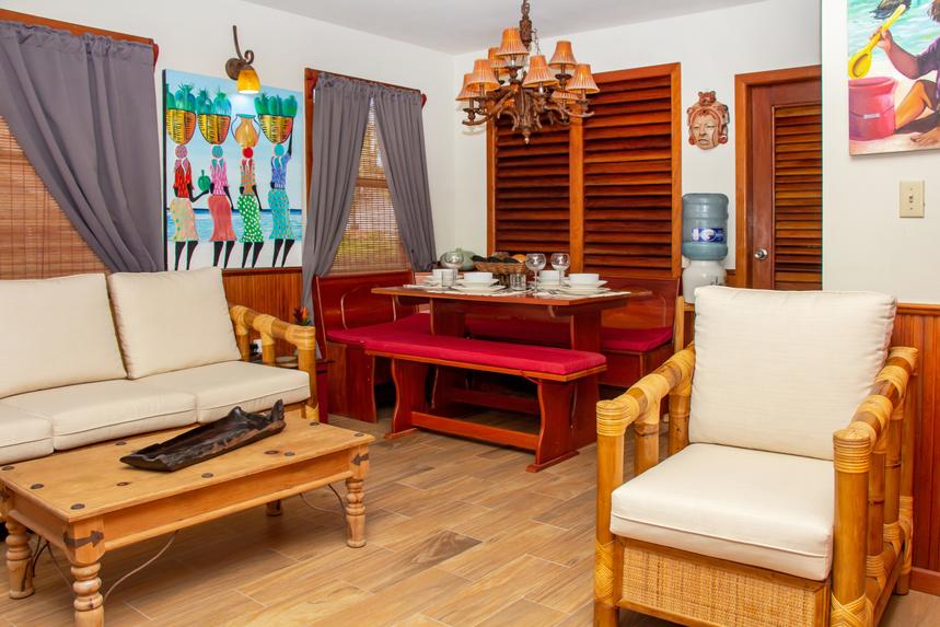 Living Room / Lounge