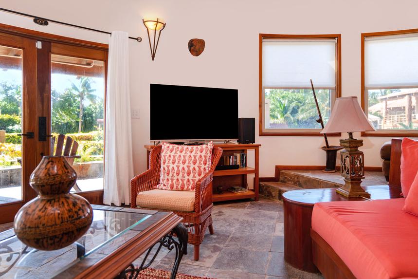 Living Room / Lounge