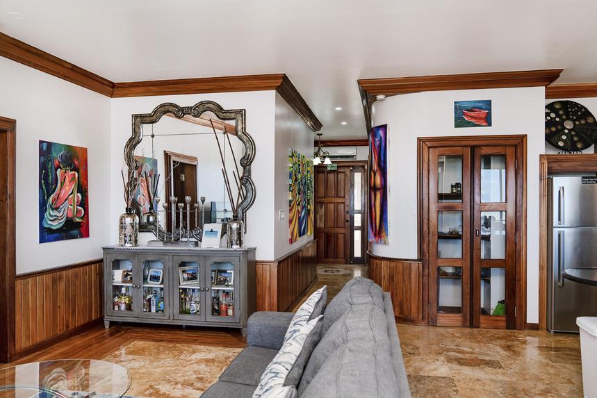 Living Room / Lounge