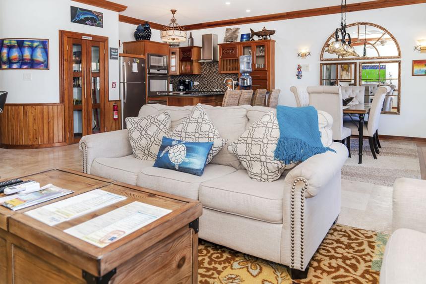 Living Room / Lounge