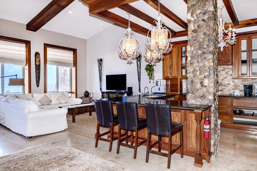 Living Room / Lounge