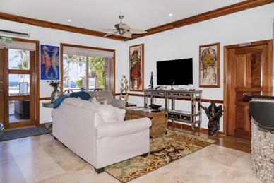 Living Room / Lounge