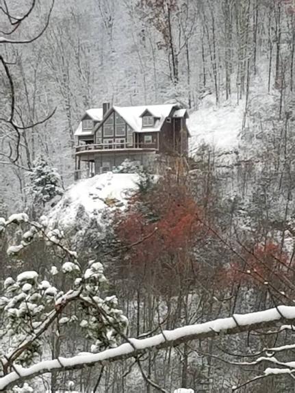 Highland Koselig Lodge