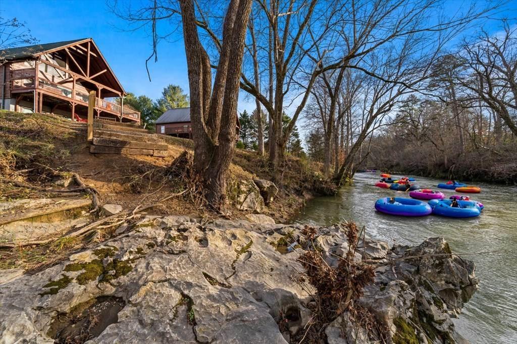 Trout'n About Spacious 5Bedroom Riverfront Cabin Near Pigeon