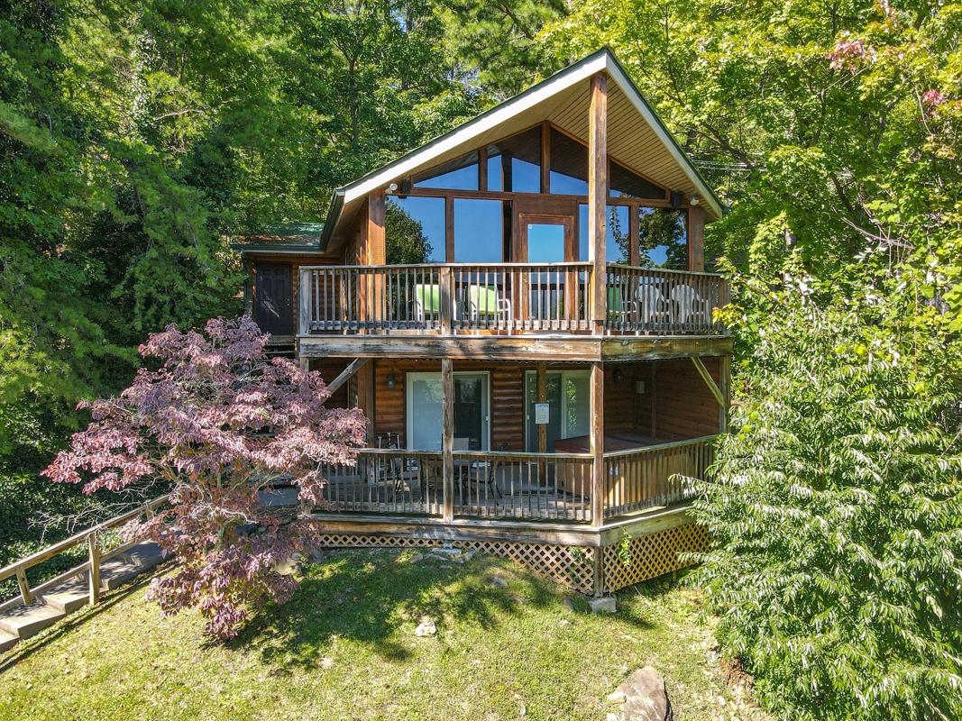 Gatlinburg Cabins - Gatlinburg Treasure