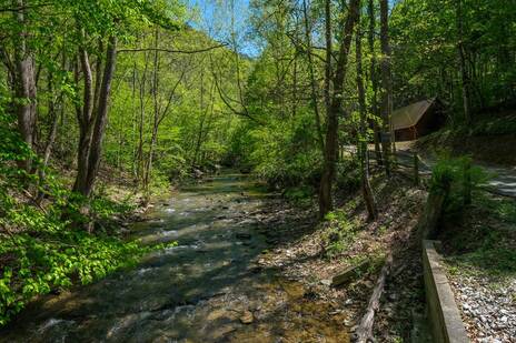 Keaton's On The Creek