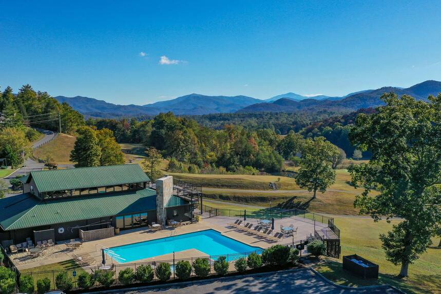 Cades Cove Lodge