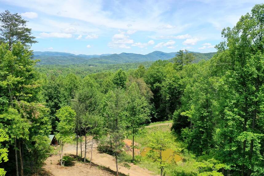 Cades Cove Lodge