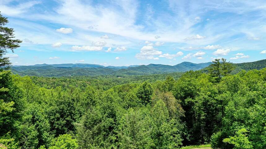 Cades Cove Lodge