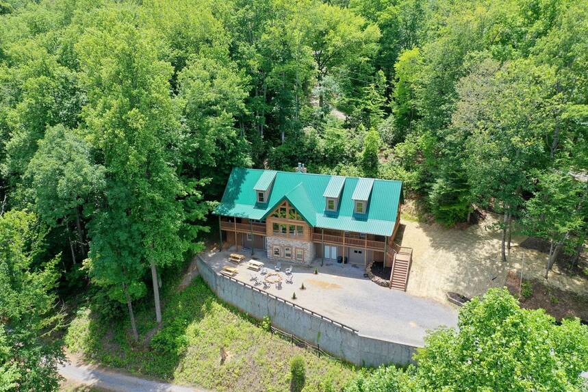 Cades Cove Lodge