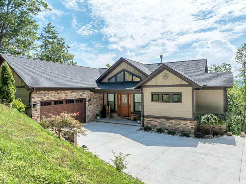 Golden Bear Lodge