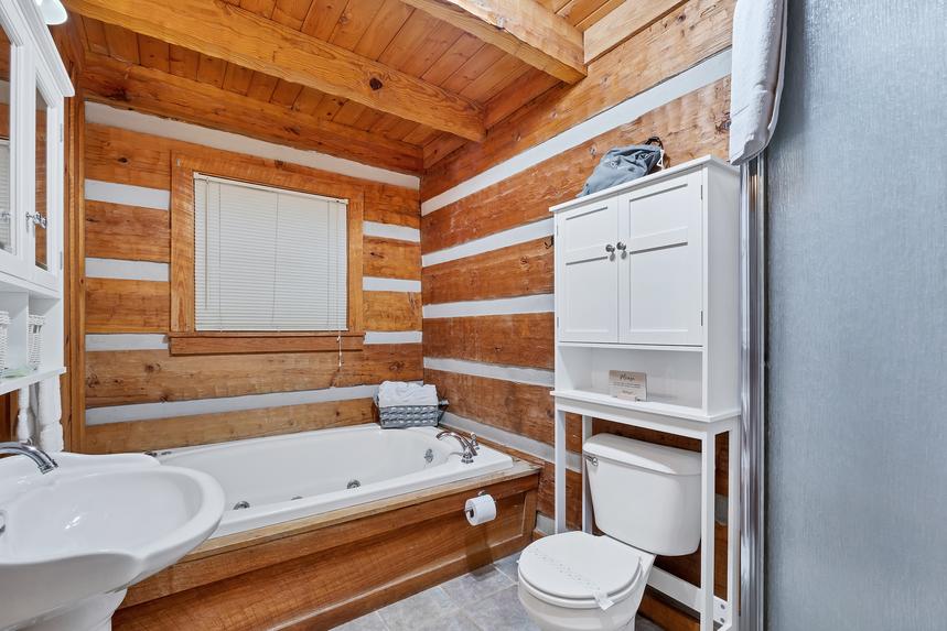 Little Bear Lodge