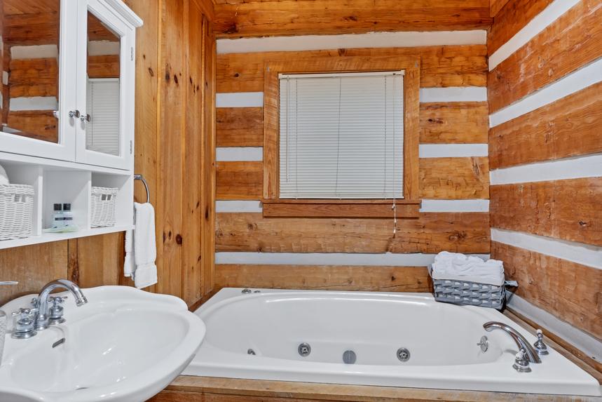 Little Bear Lodge