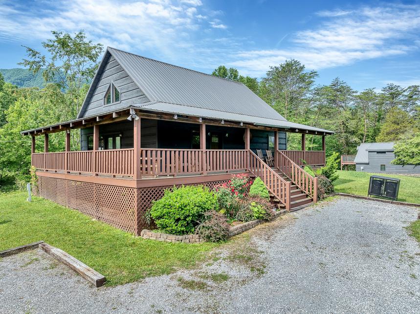 Twin Cub Lodge