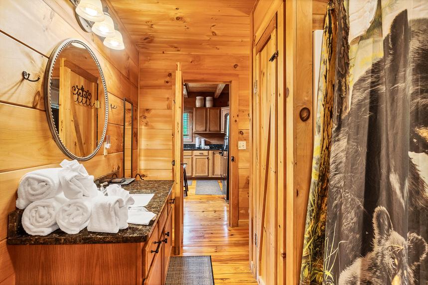 Twin Cub Lodge