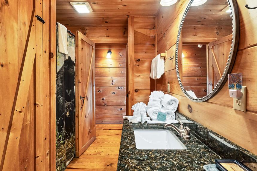 Twin Cub Lodge